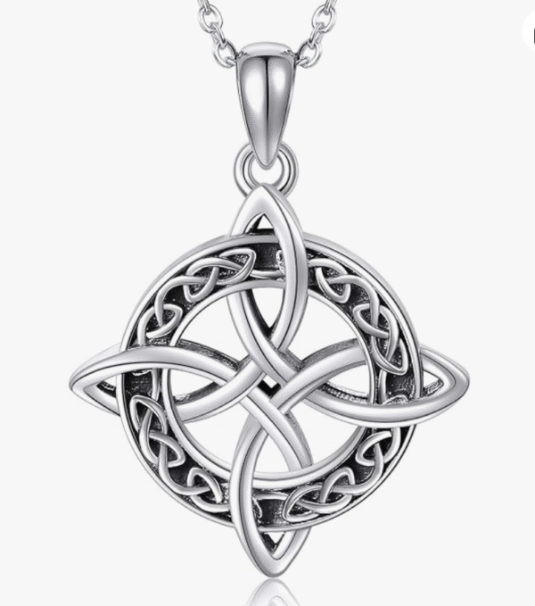 Image 11-19-25 at 15.17 Collar Nudo de Bruja de Plata – Amuleto Mágico 925